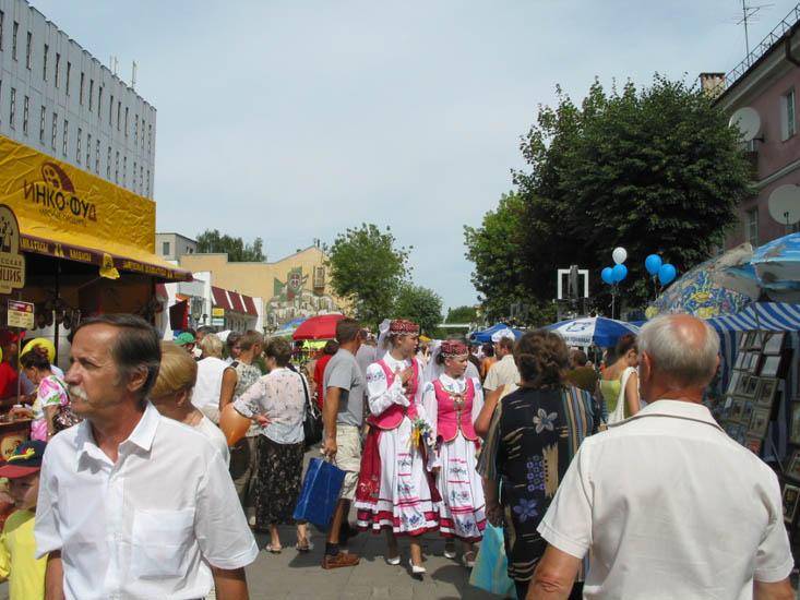 В этот праздник была улица советская В этот праздник была улица советская